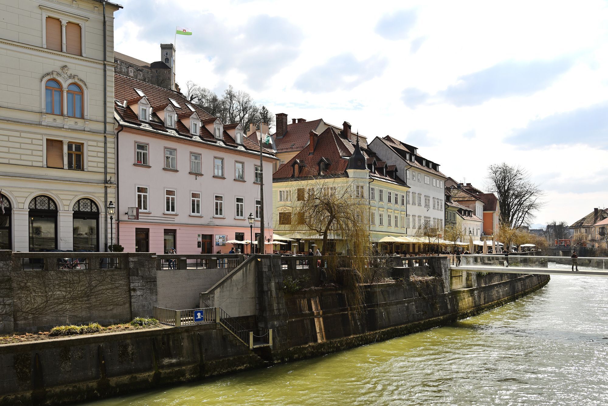 Tromostovje Apartments Ljubljana Exterior photo